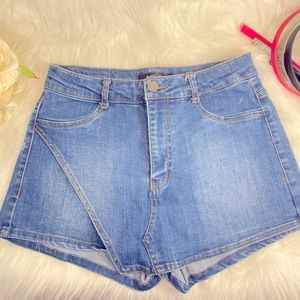 Black Label C’est Toi Skort’s Medium